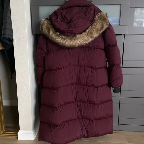 Aritzia The Group Babaton Park City Long Puffer Jacket in Burgundy Size XXS - Picture 3 of 6
